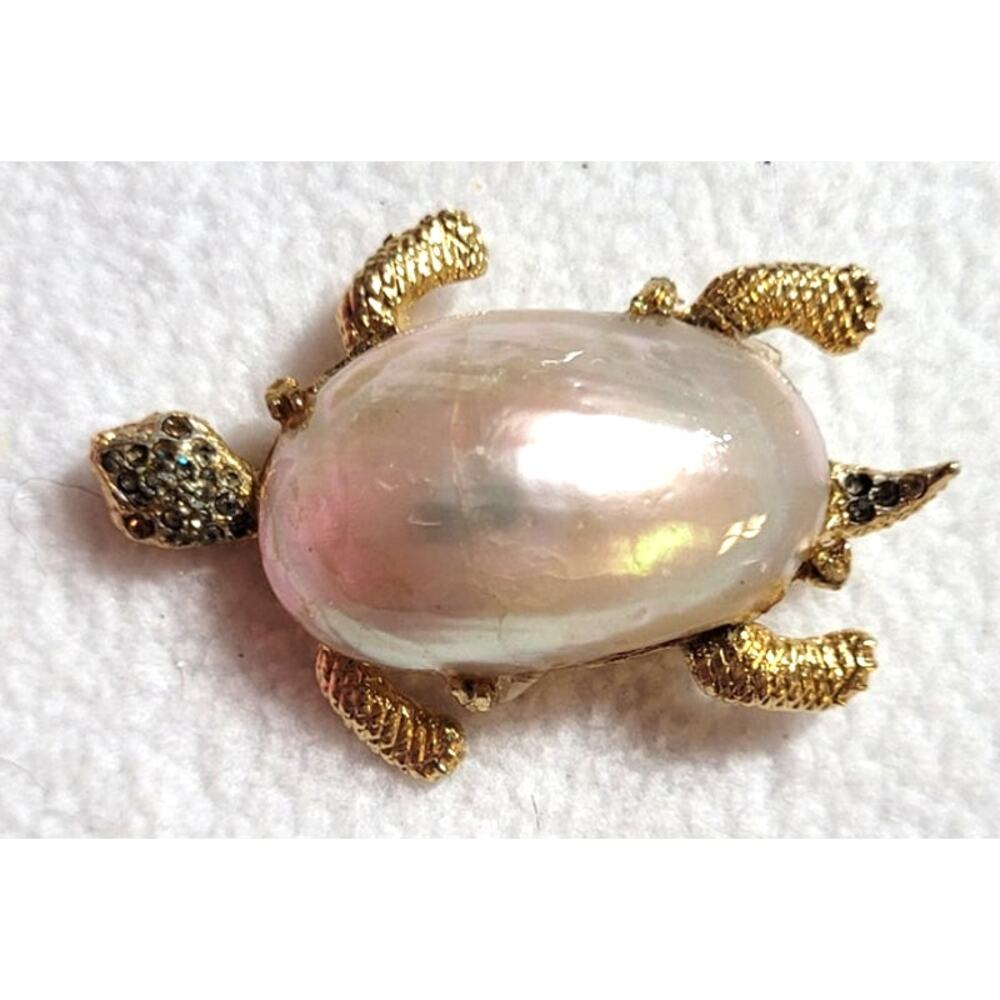 Vintage Signed Coro Jelly Belly Turtle Brooch Gold Tone Lucite Rhinestone Pin